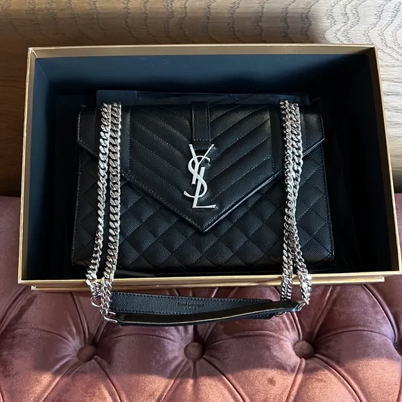 YSL MEDIUM ENVELOPE FLAP BAG - lightly used, no damage- original package - Picture 2 of 8